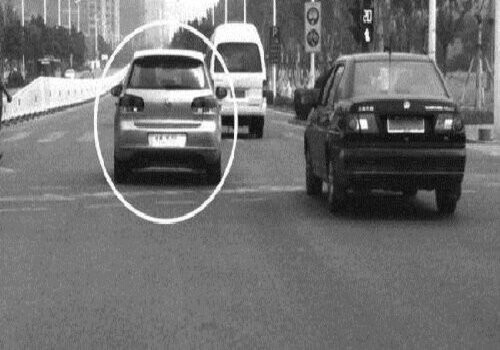 婚后父母赠与的钱属于夫妻共同财产吗